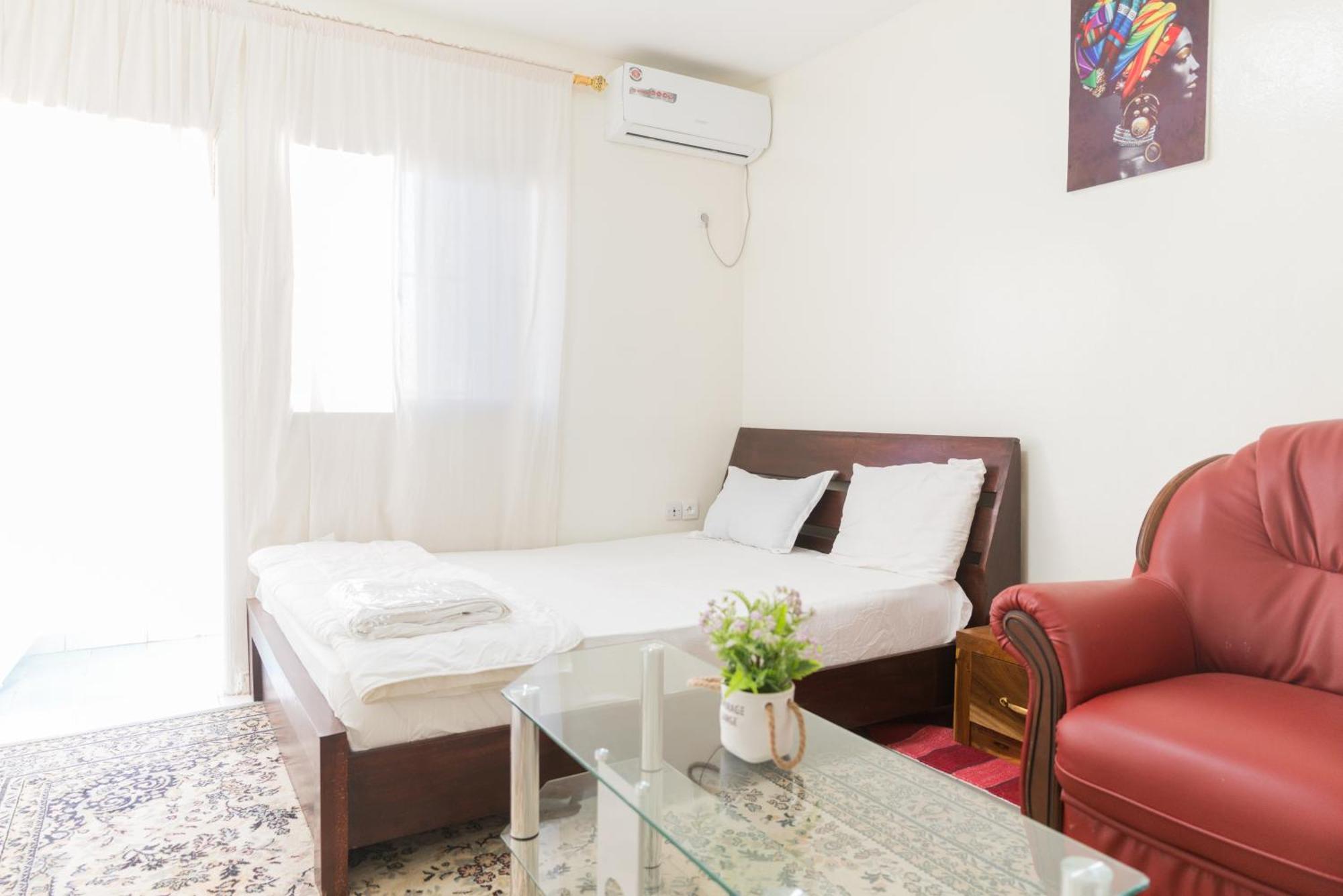 Residence Kane Diallo- Appartements Elegants Et Centraux A Дакар Экстерьер фото